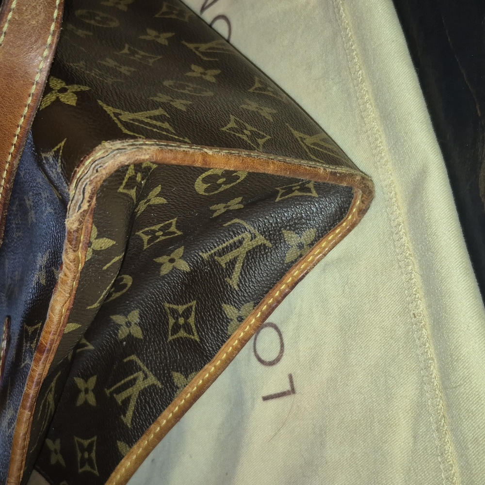 Authentic Louis Vuitton Brown and Tan Monogram Handbag - Picture 8 of 15